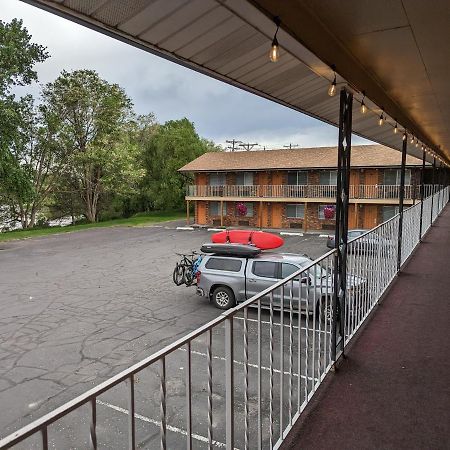 Henry'S Fork Inn Saint Anthony Exteriör bild