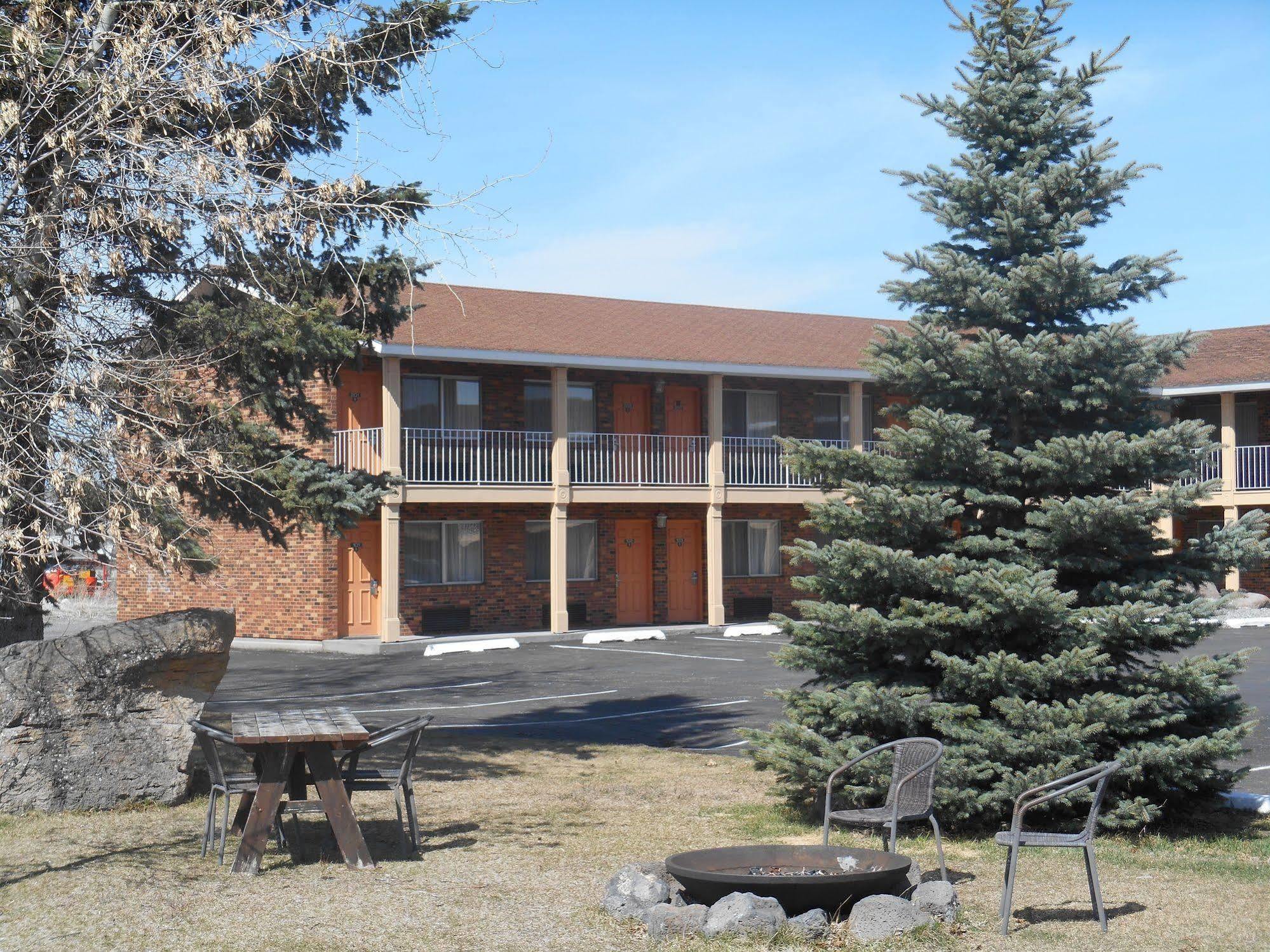 Henry'S Fork Inn Saint Anthony Exteriör bild